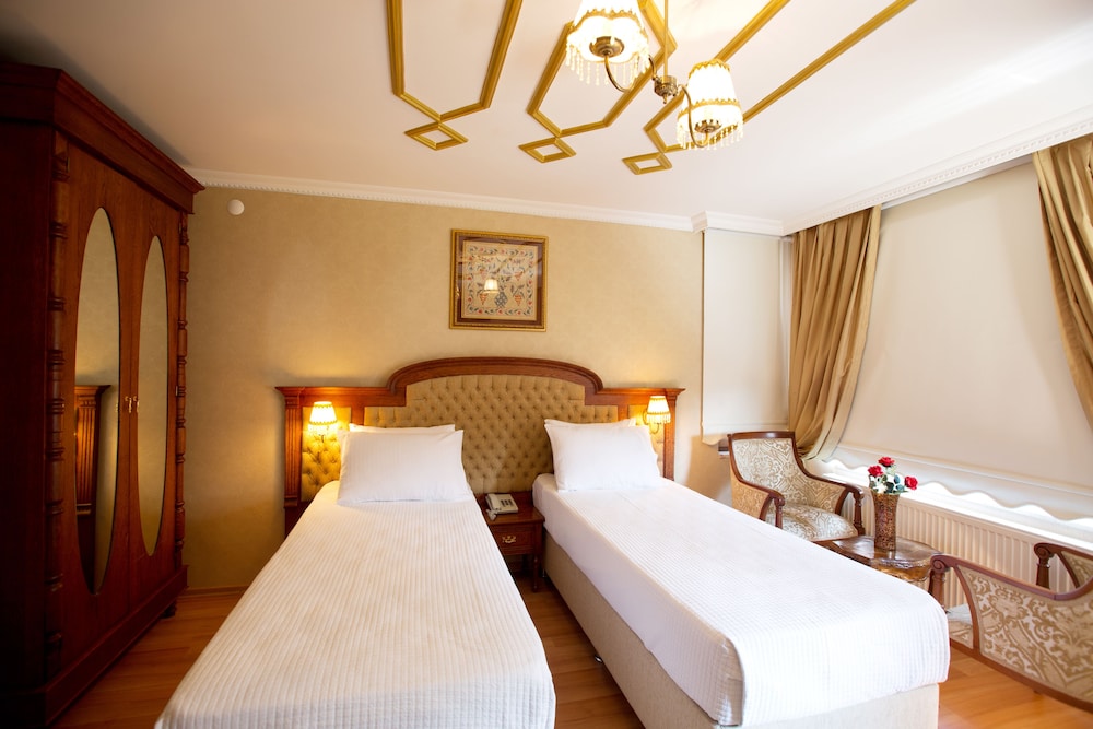 STANDARD, DOUBLE OR TWIN BED