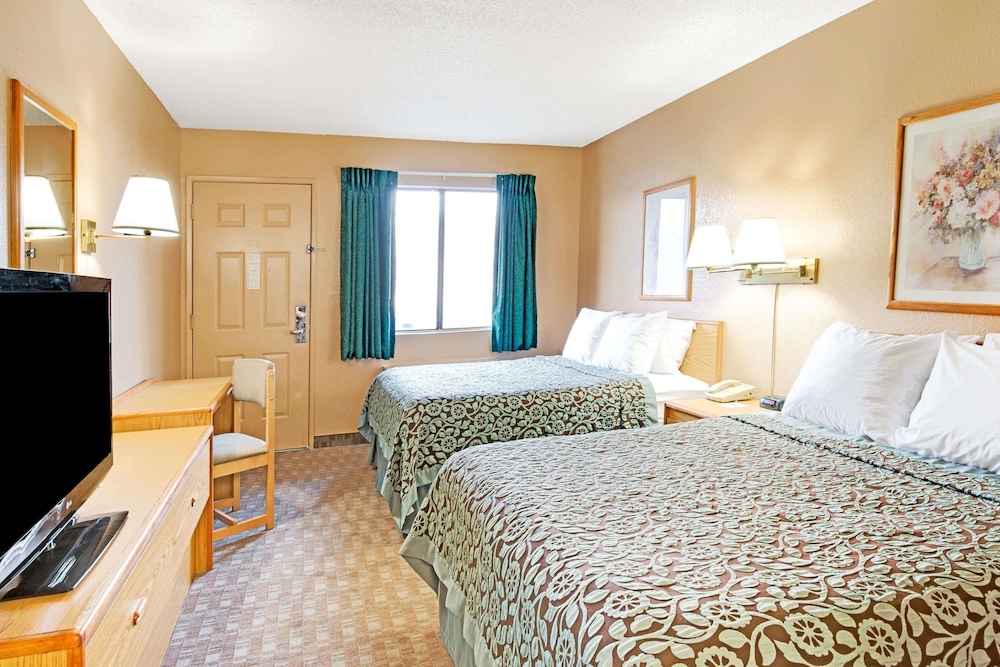 Days Inn by Wyndham El Paso Airport East 13/19