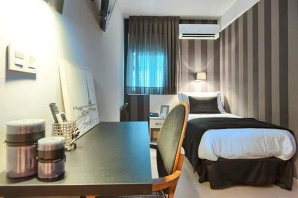 NEW HOTEL COLON 16/61