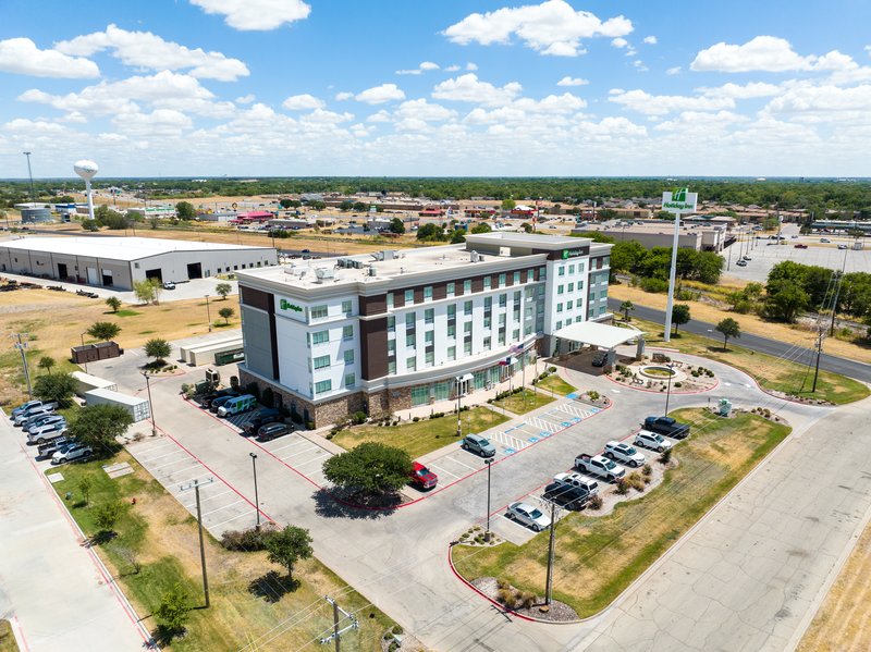 Holiday Inn Hotel And Suites Waco Northwest 2/59