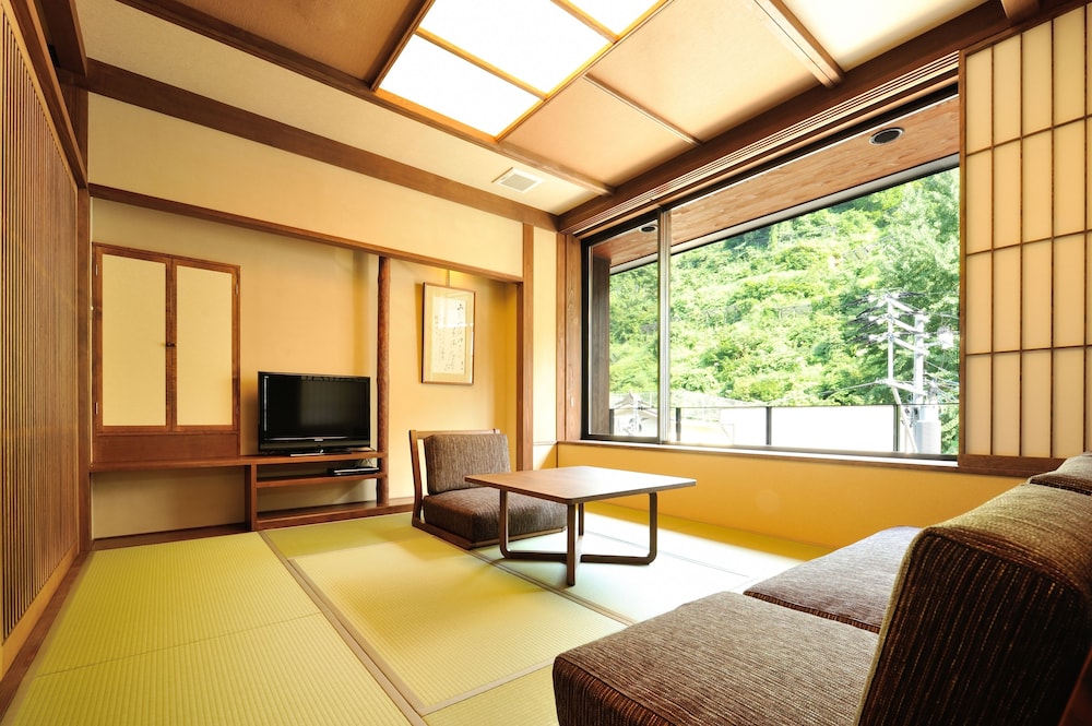 Hinanoyado Chitose (ex Ryokan Chitose) 32/47