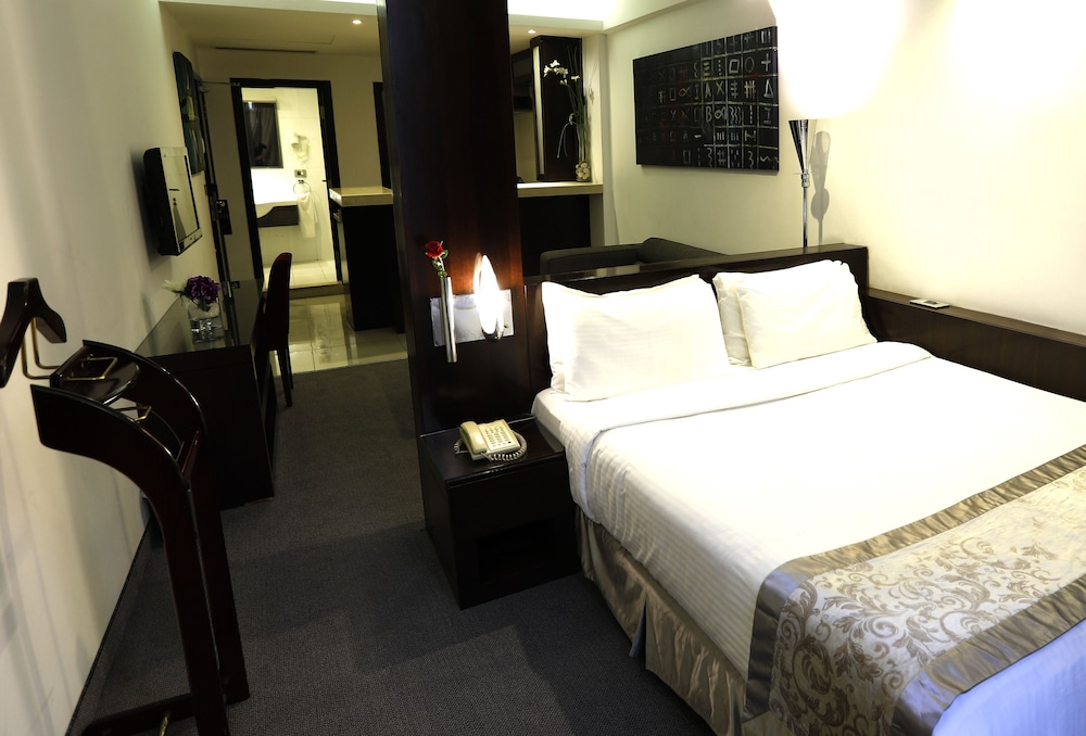 Wh Hotel 15/50