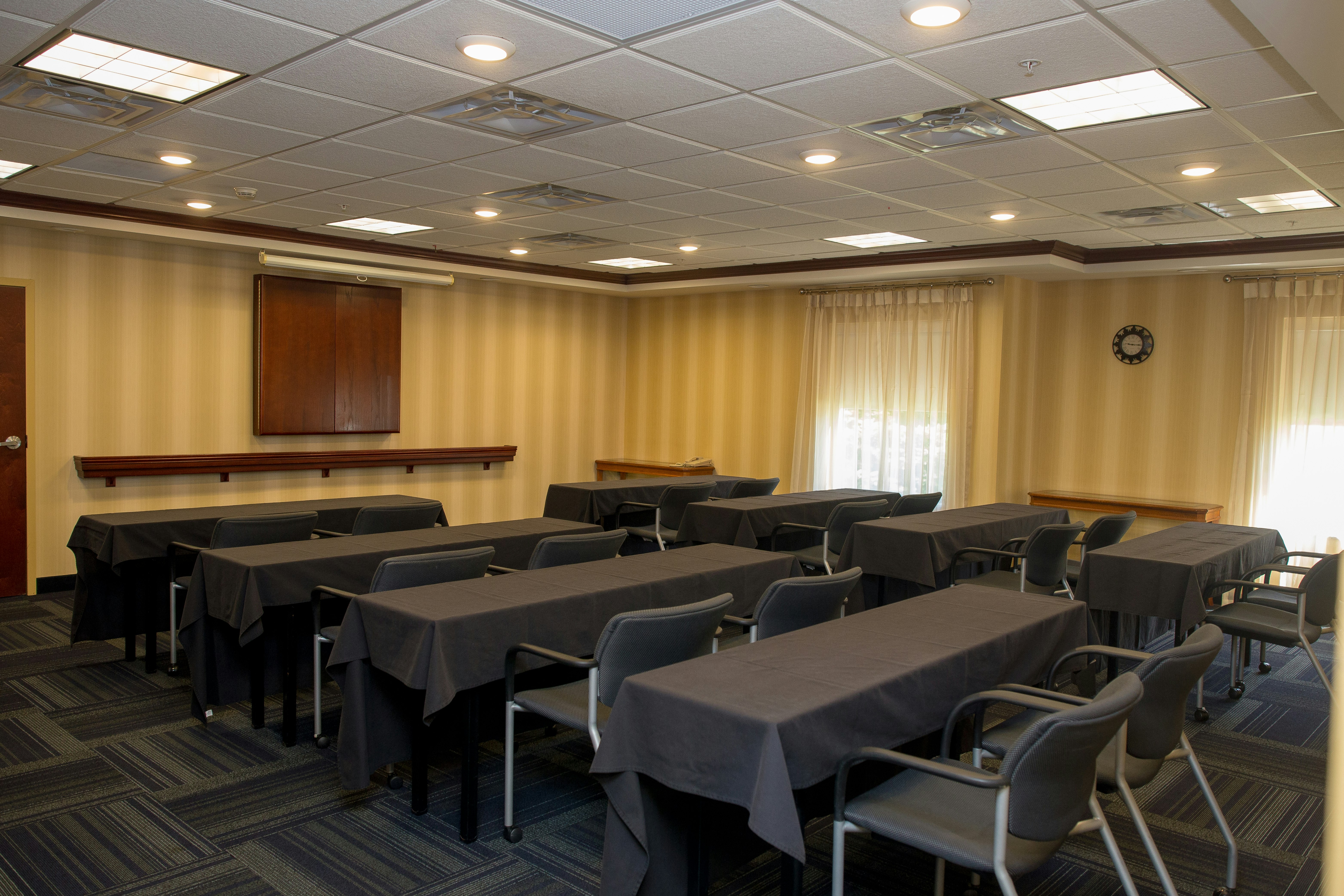 Hampton Inn & Suites Alexandria MN 37/50