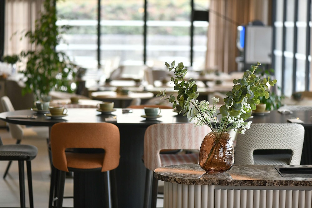 Golden Tulip Reims 32/50