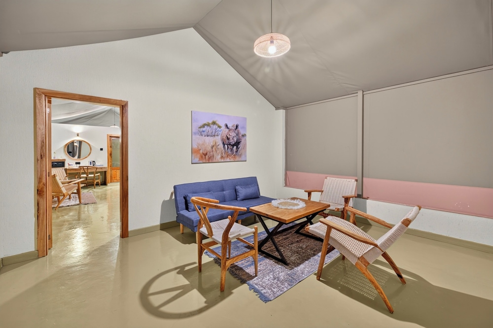 PrideInn Mara Camp 32/50