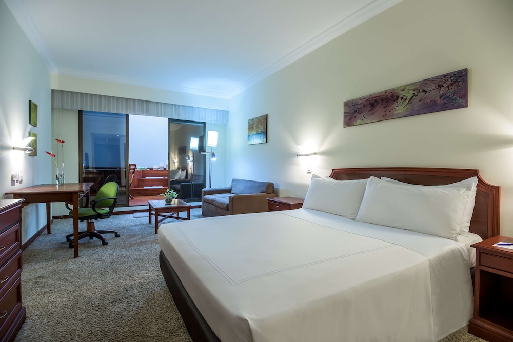 Nh Cali Royal Hotel 13/50