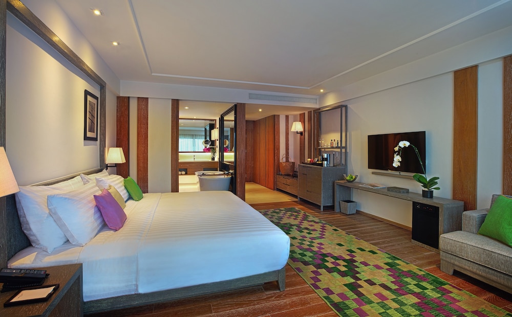 The Nai Harn Phuket 29/89
