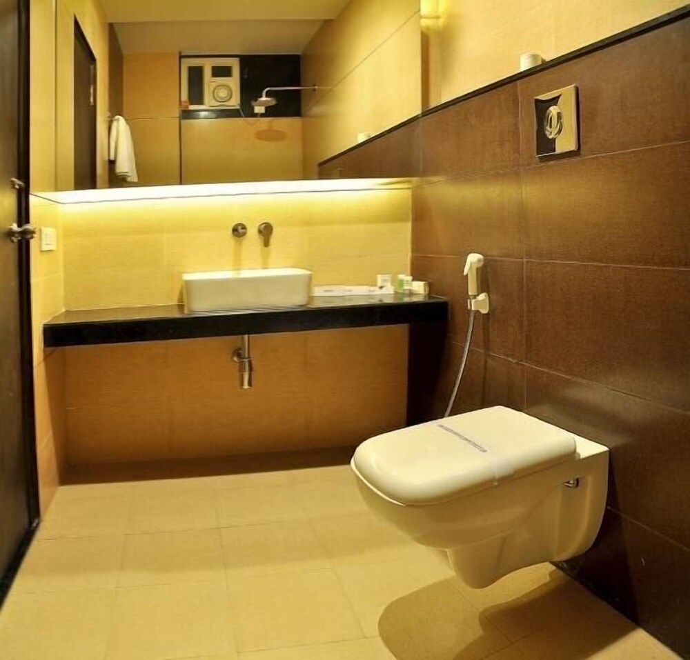Hotel Shree Narayana 28/28