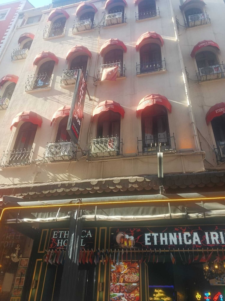Ethnica Old City Hotel 3/61