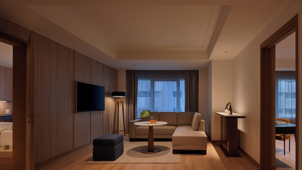 Amara Singapore 37/59