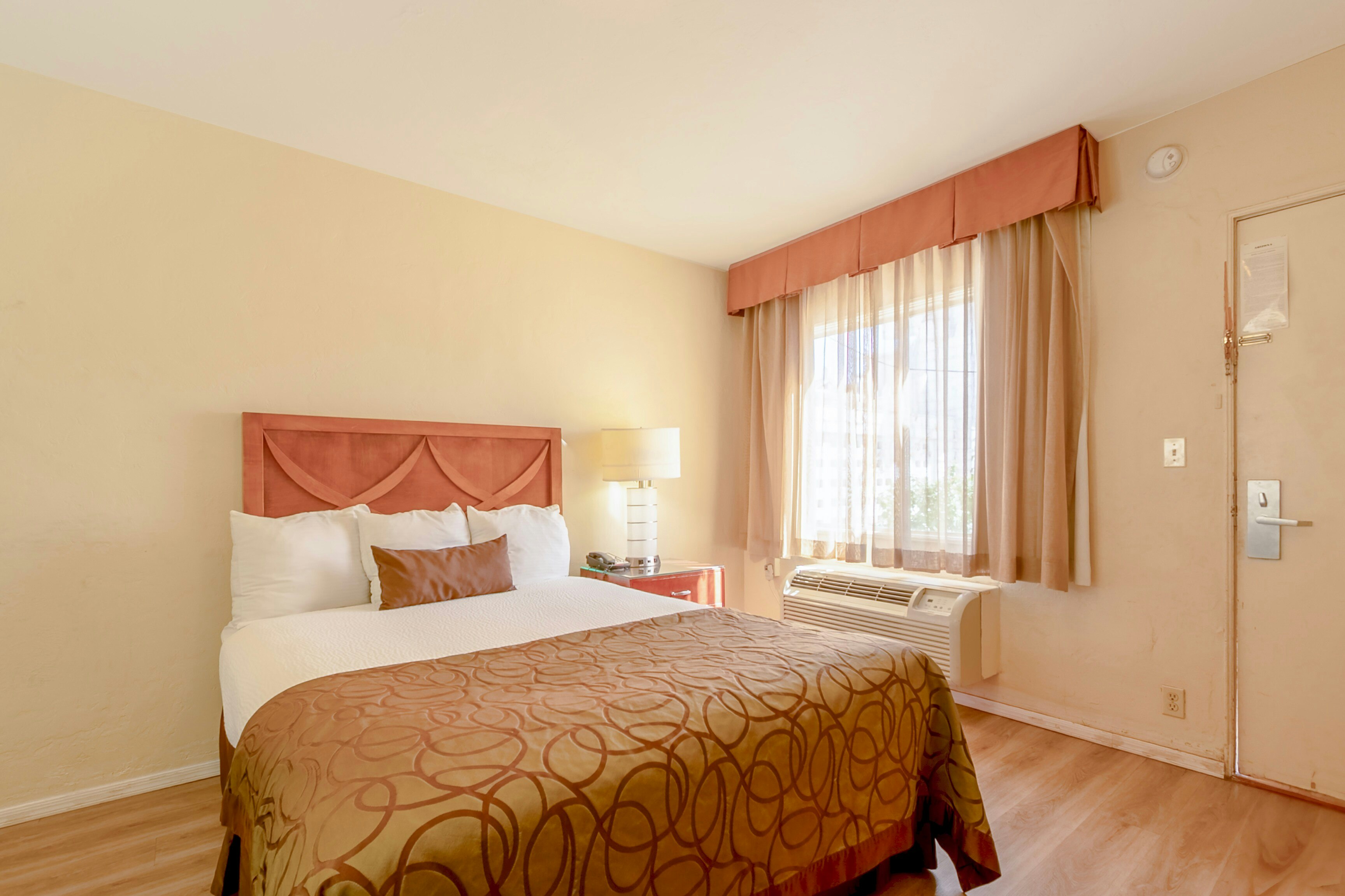 Historic Coronado Motor Hotel by OYO 24/86