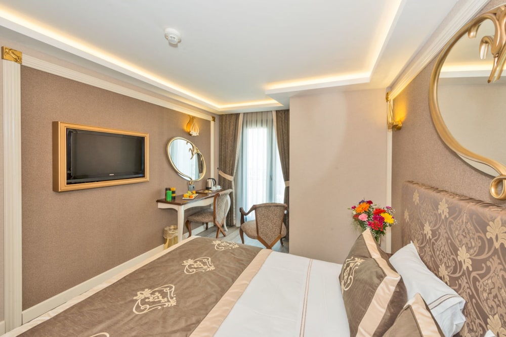 Hotel The Pera Hill 63/72