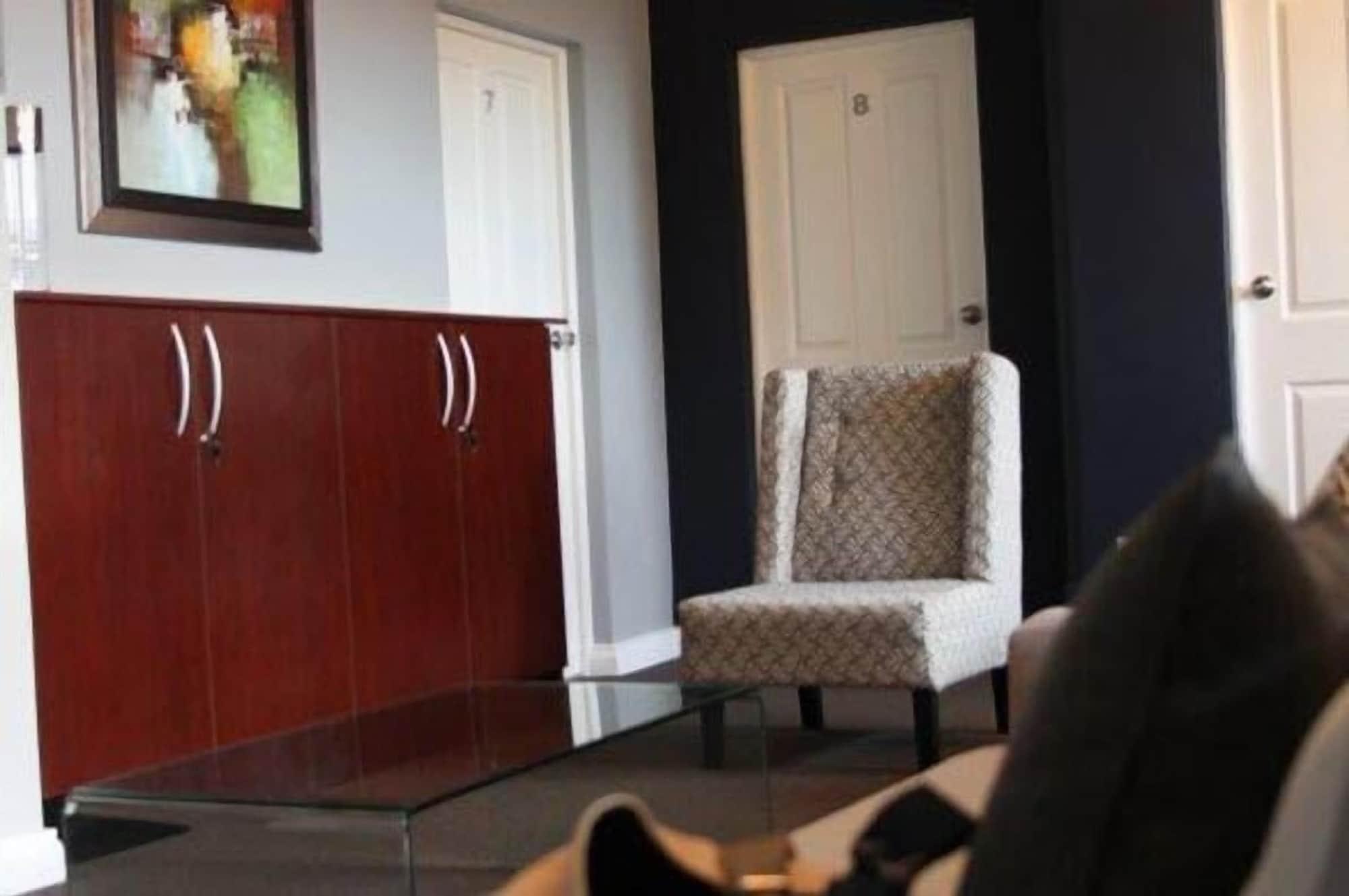 1St Class Manor B&B 19/23