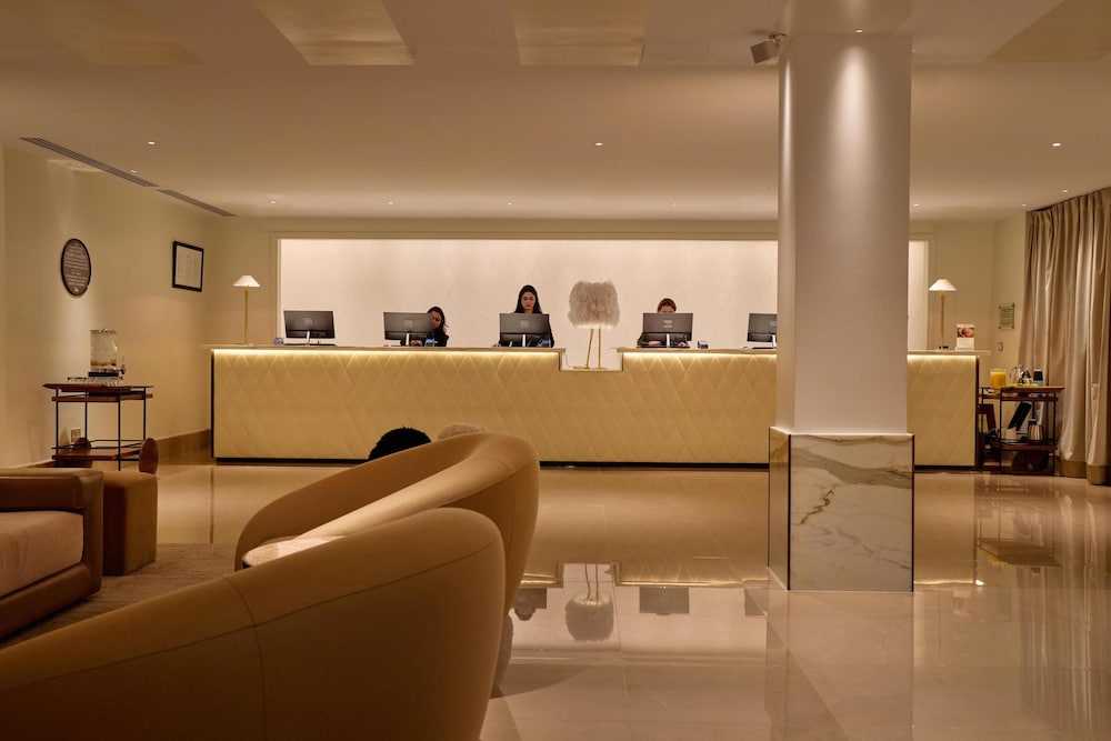 The May Fair Hotel, Mayfair, London 13/63