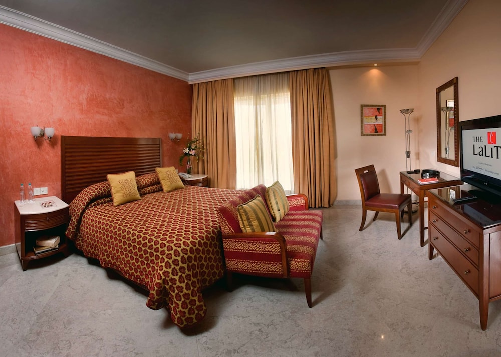 THE LALIT MUMBAI 11/67
