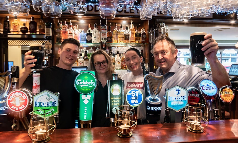Foley's Guesthouse Hotel 22/43