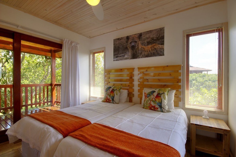 Monzi Safari Lodge 8/69