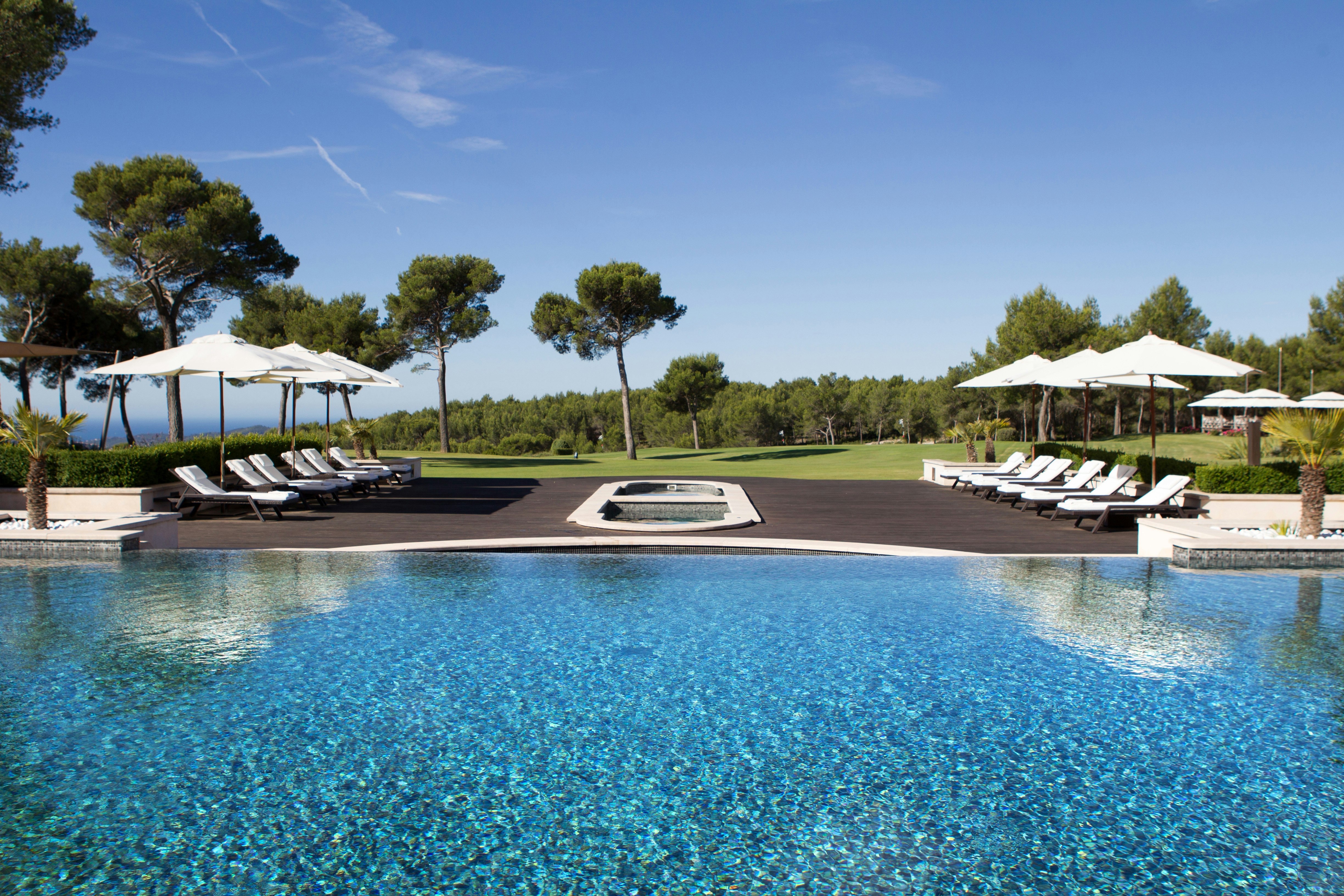 Hotel Et Spa Du Castellet 41/43