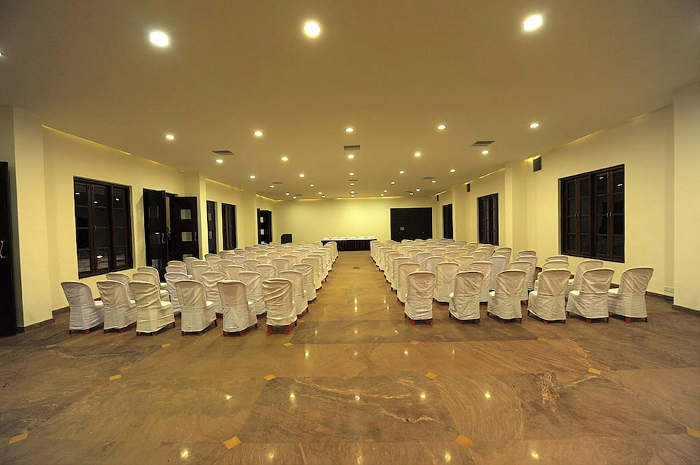 Amritara Ambatty Greens Resort Coorg 32/50