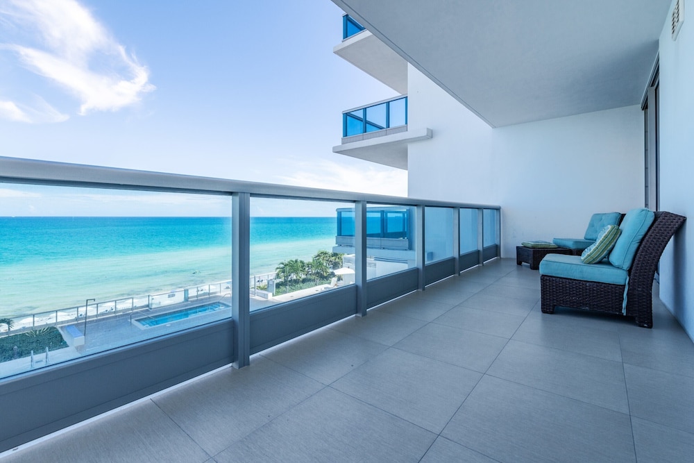 Global Luxury Apartments At Monte Carlo By Global 31/70