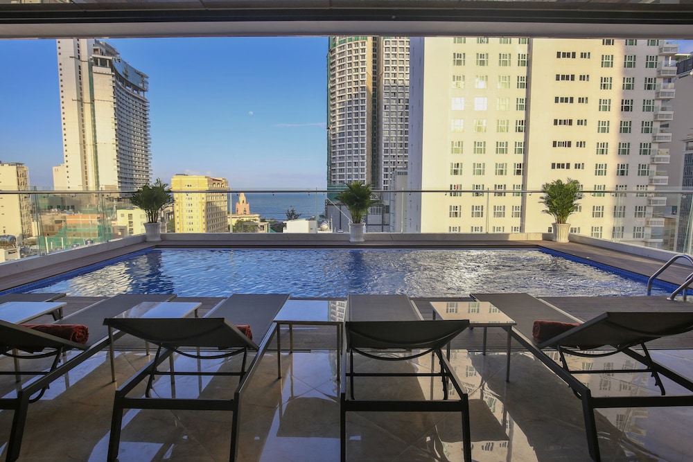 Sata Hotel 30/31