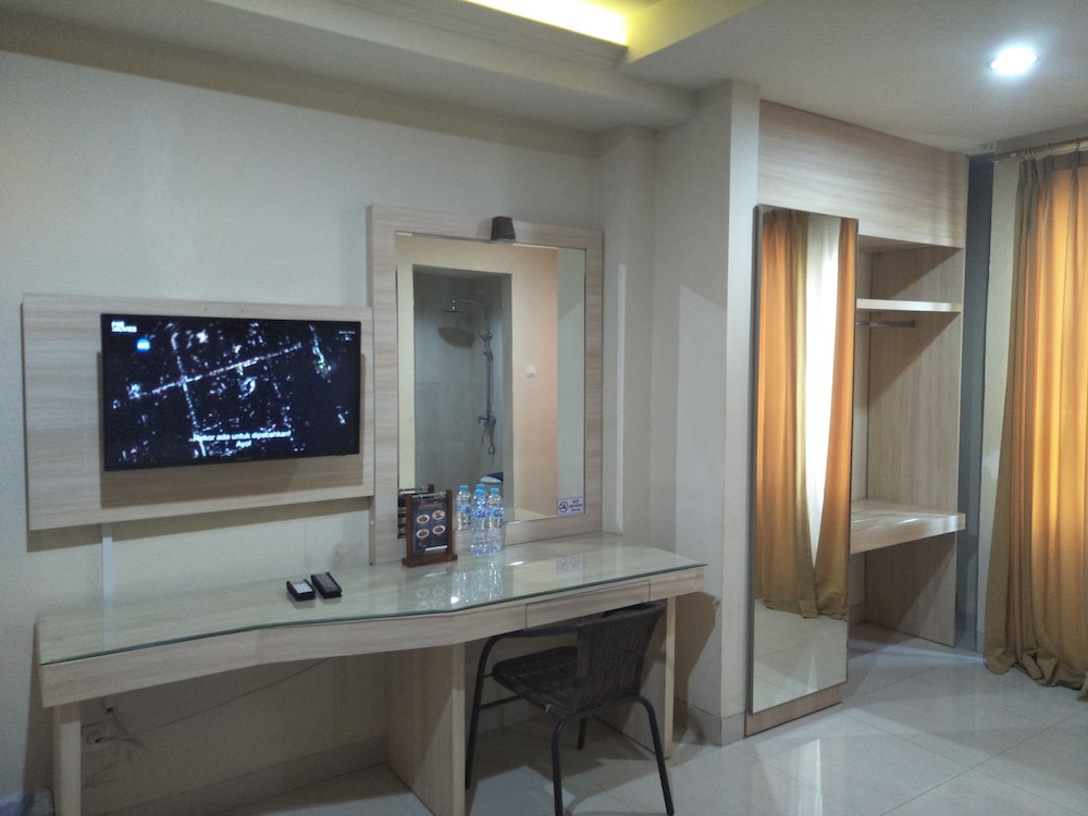Grand Rosela Yogyakarta Hotel 64/74