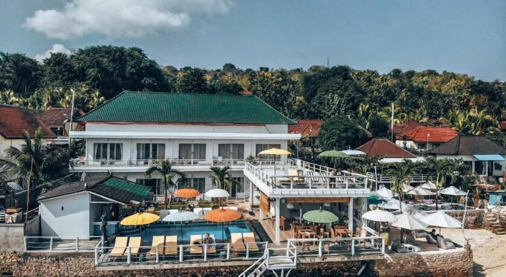Rumah Marta Ceningan Island in BALI