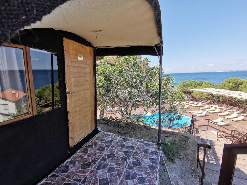 Ayanya Beach & Bistro Bungalows 20/42
