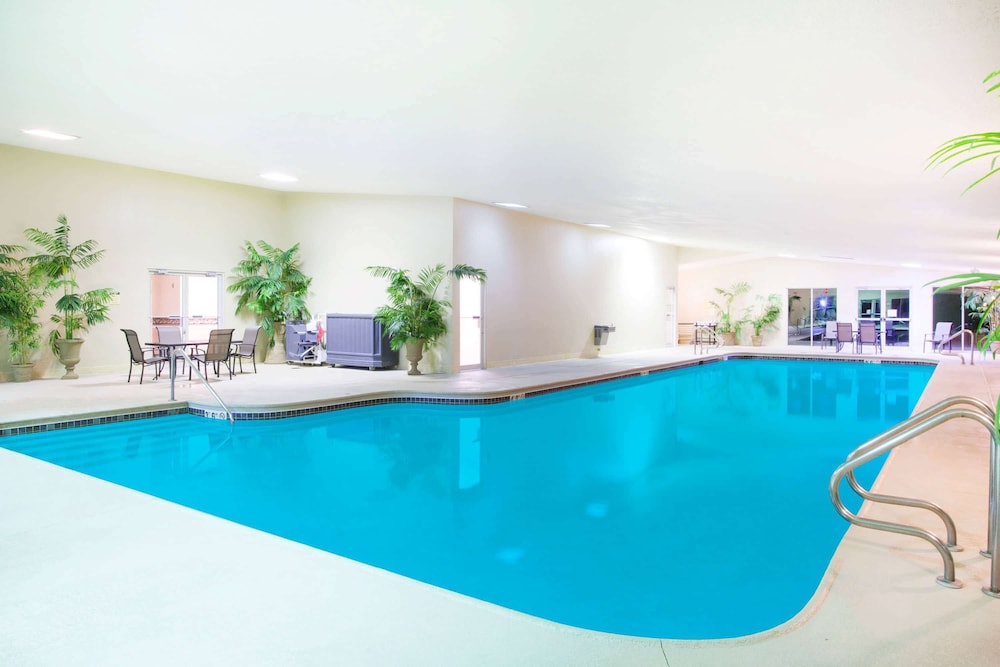 Wyndham Garden Galena Hotel & Day Spa 3/73