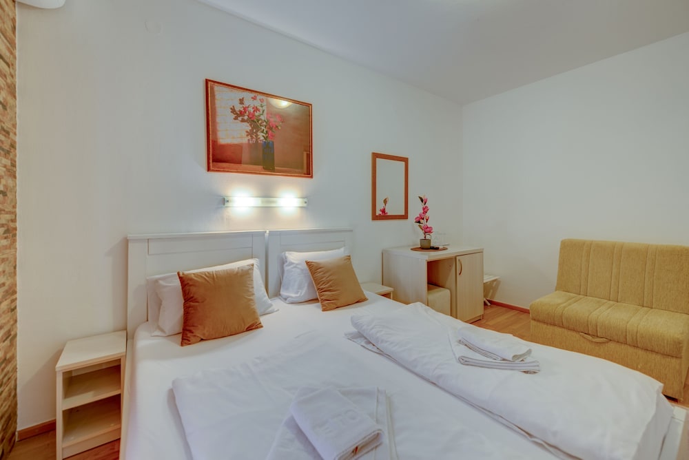 Hotel Galia 12/50