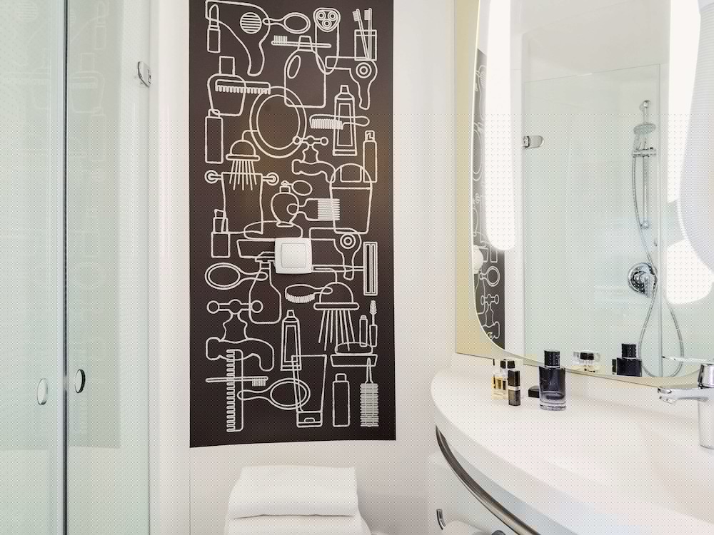 Ibis La Ciotat 25/74