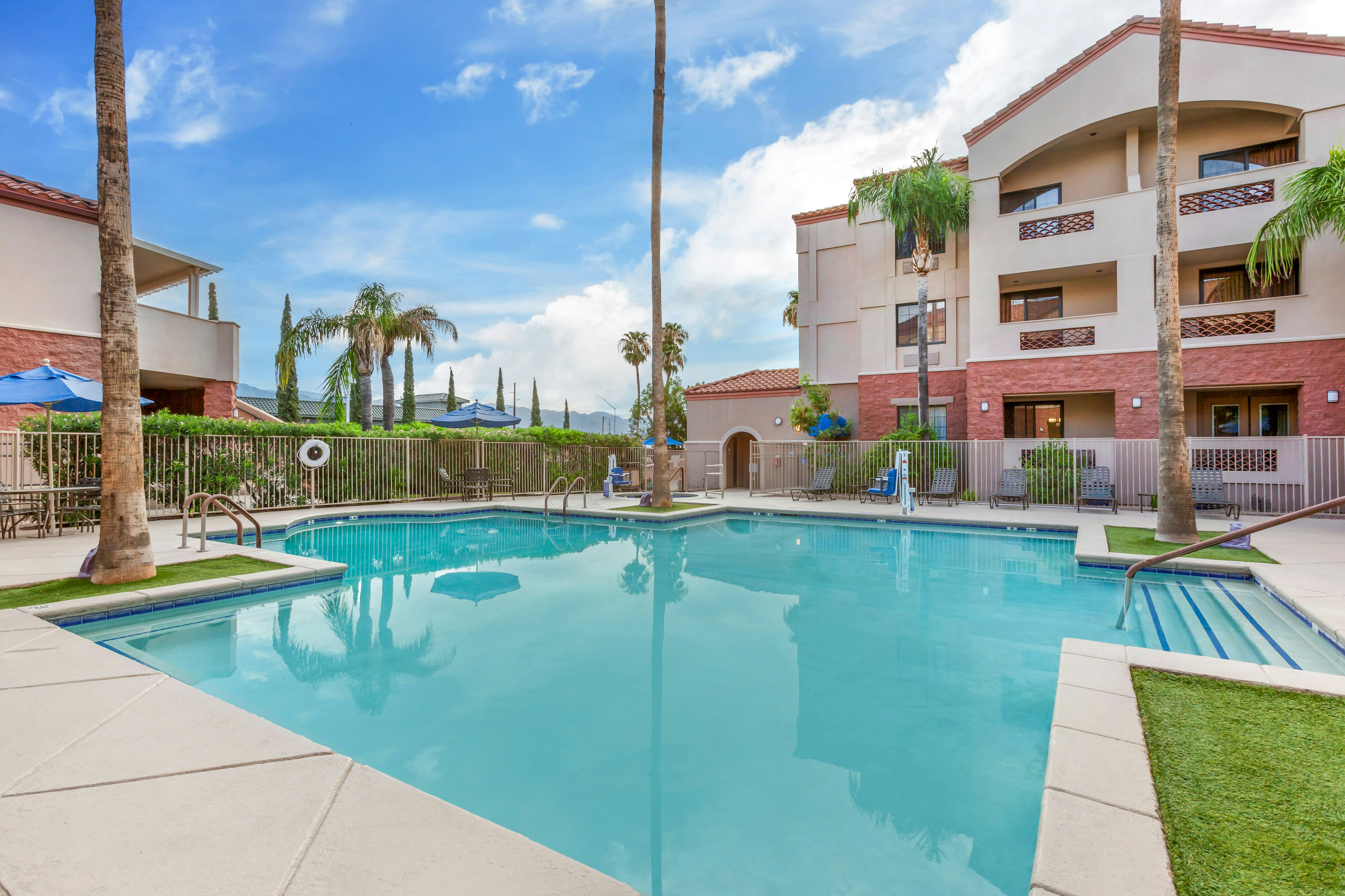 Hilton Vacation Club Varsity Club Tucson 42/42