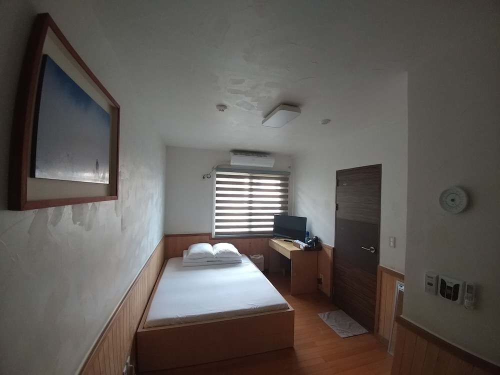 Backpacker's Home 10/50