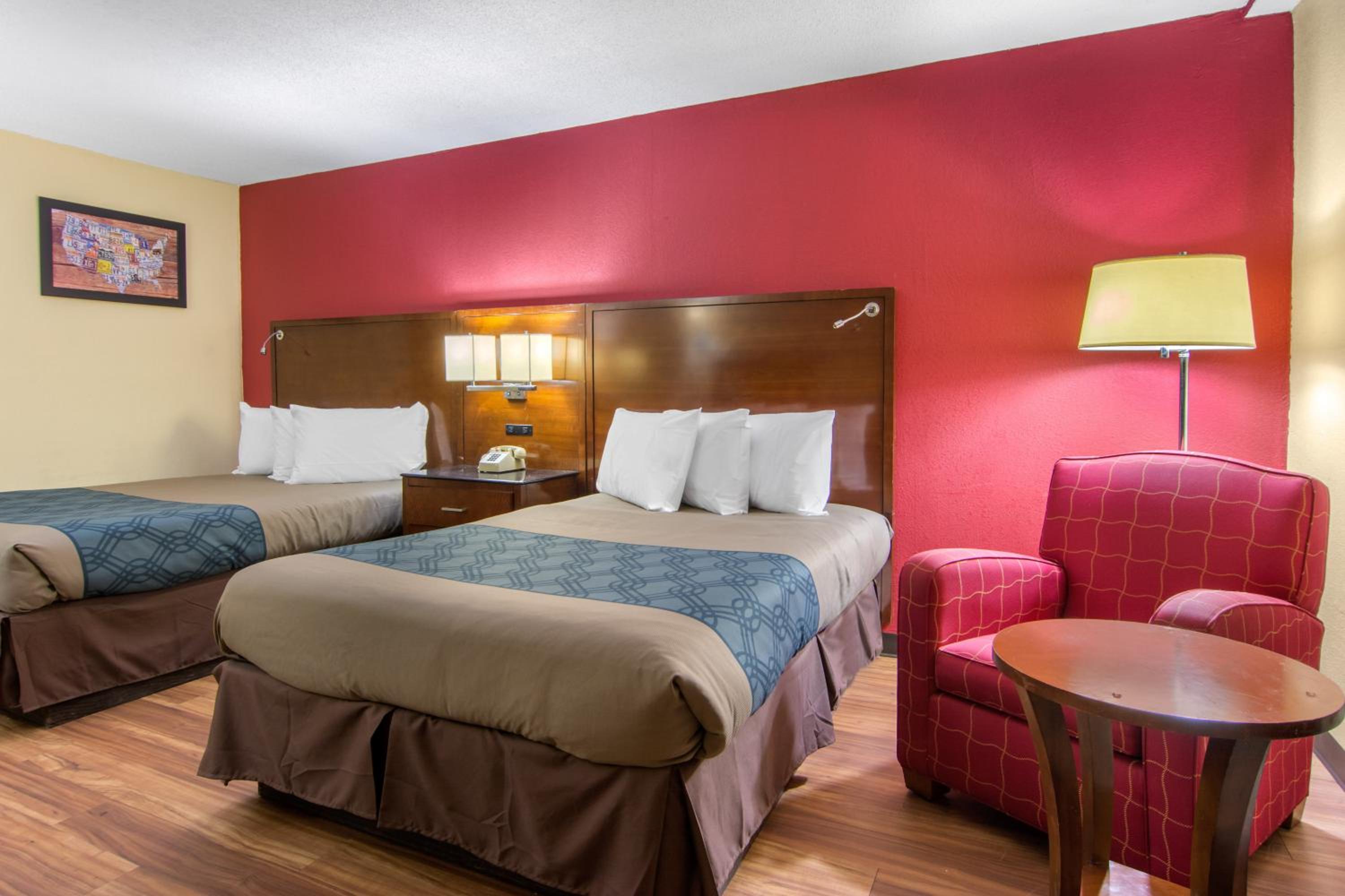 Room, 2 Double Beds, Forsyth, GA 5/9