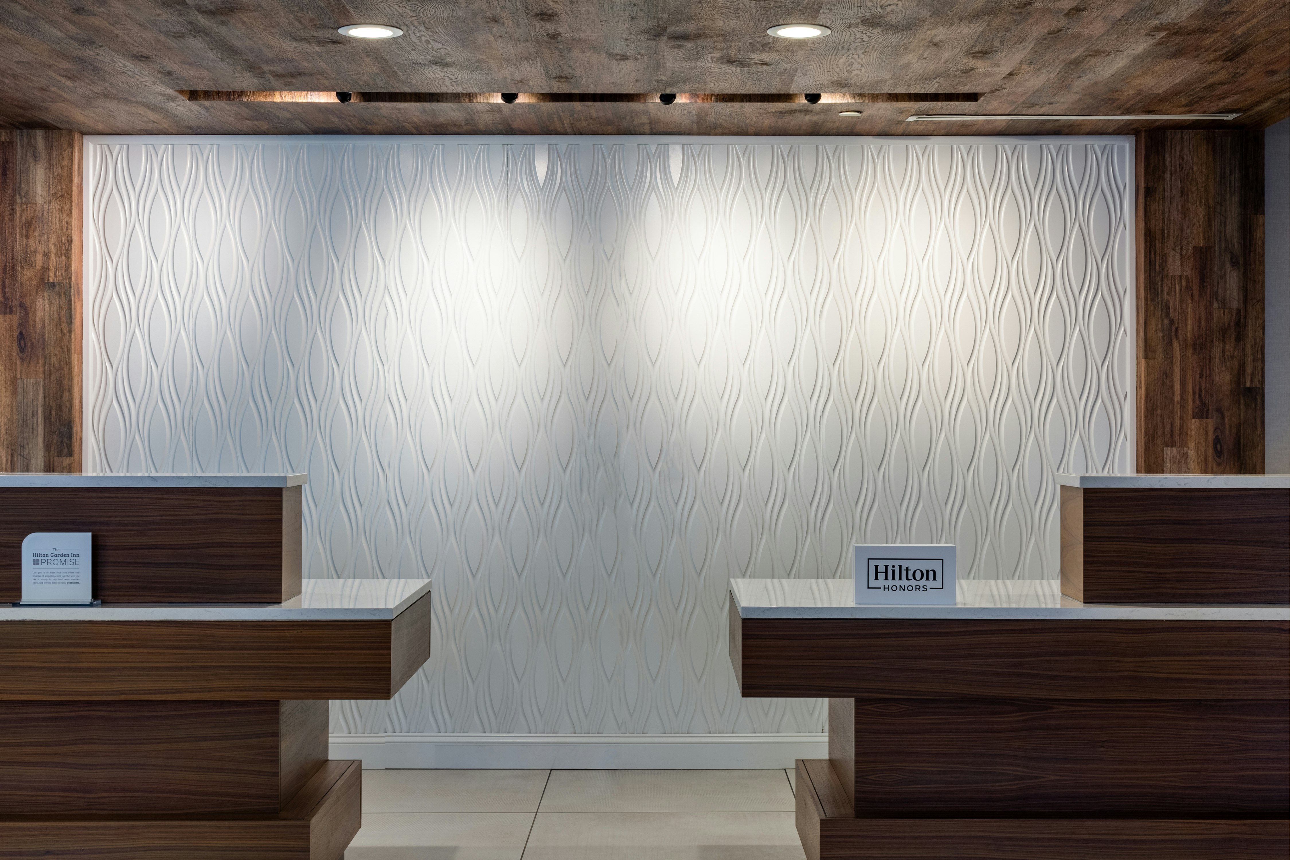 HILTON GARDEN INN ISLIP-MACARTHUR AIRPORT 4/48