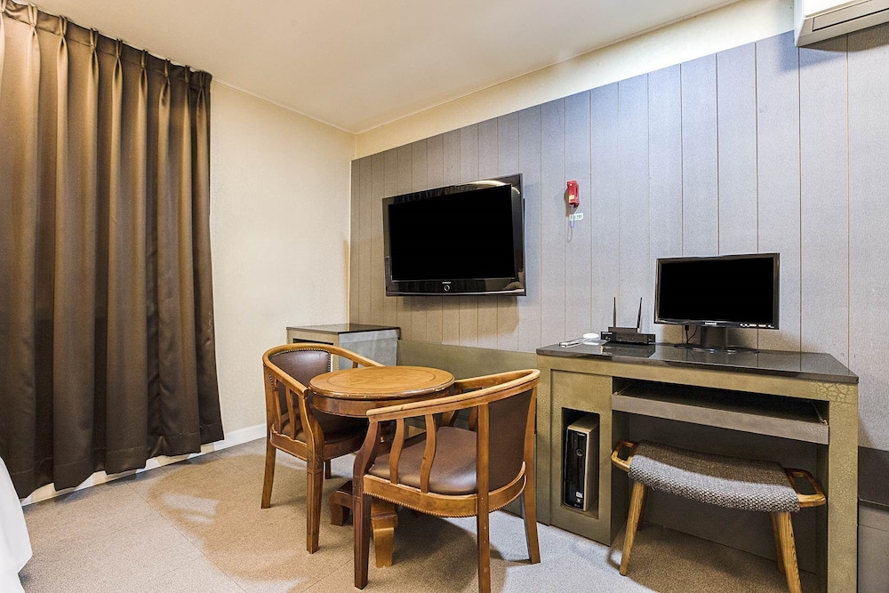 Amourex Hotel 47/49