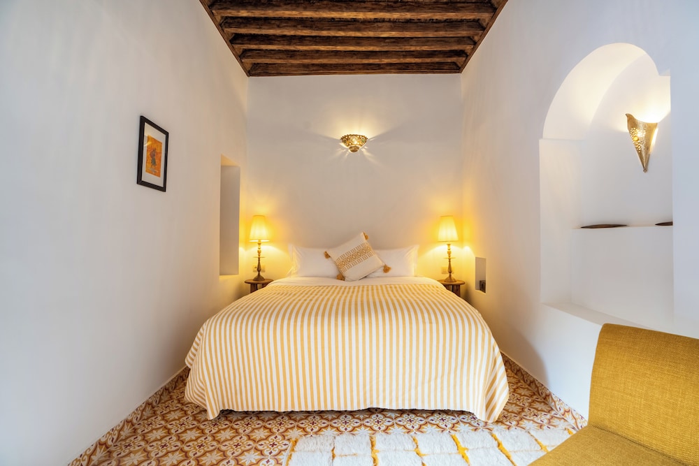RIAD ALADDIN 22/76