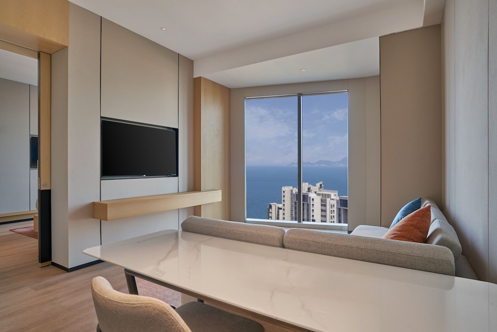 Hyatt Place Yantai Development Zone 13/37