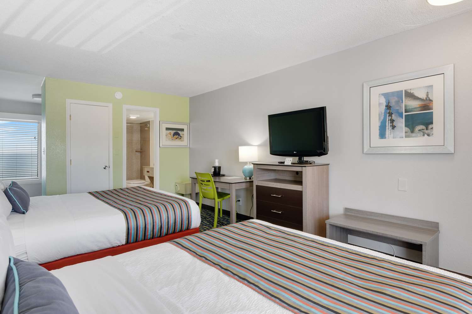 Room, 2 Queen Beds, Pet Friendly