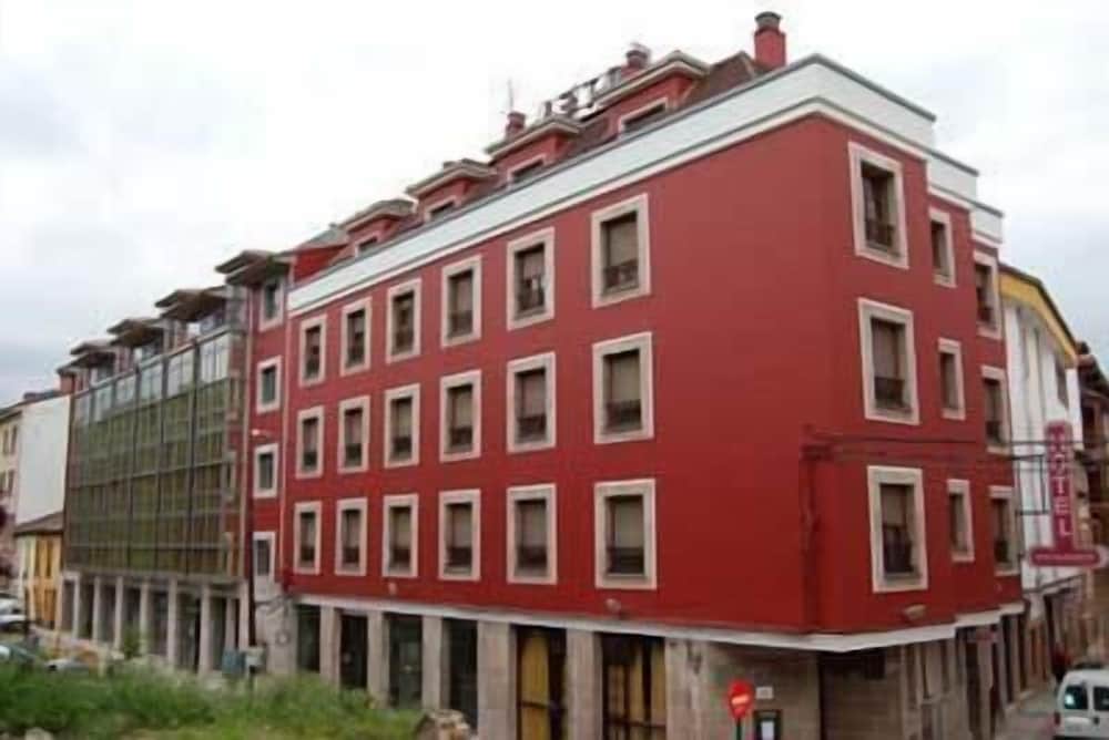 Hotel Virgen de Covadonga 1/47