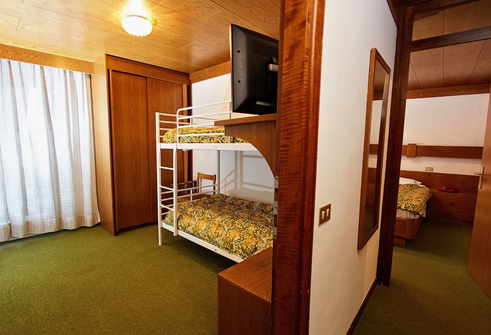 GH Hotel Monzoni 45/46