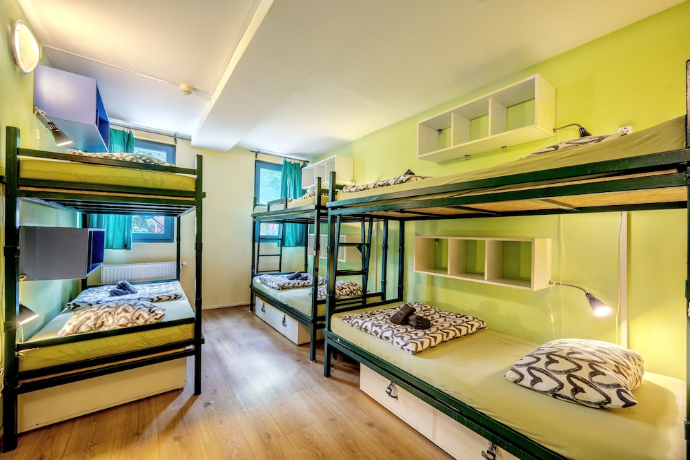 Island Hostel - Adults only 7/49