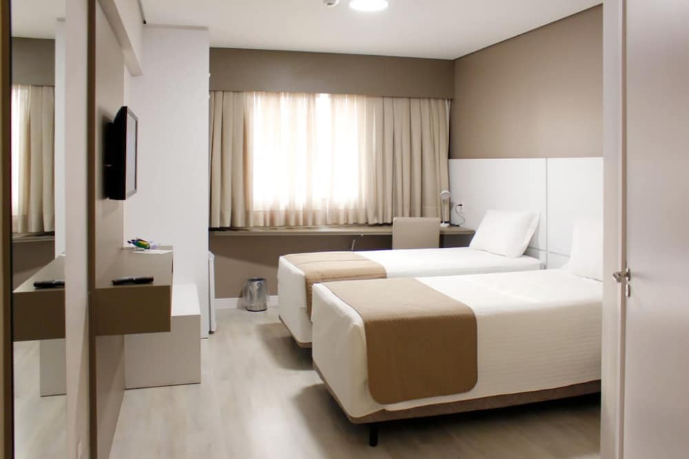 Vestena Hotel Indaial 8/23