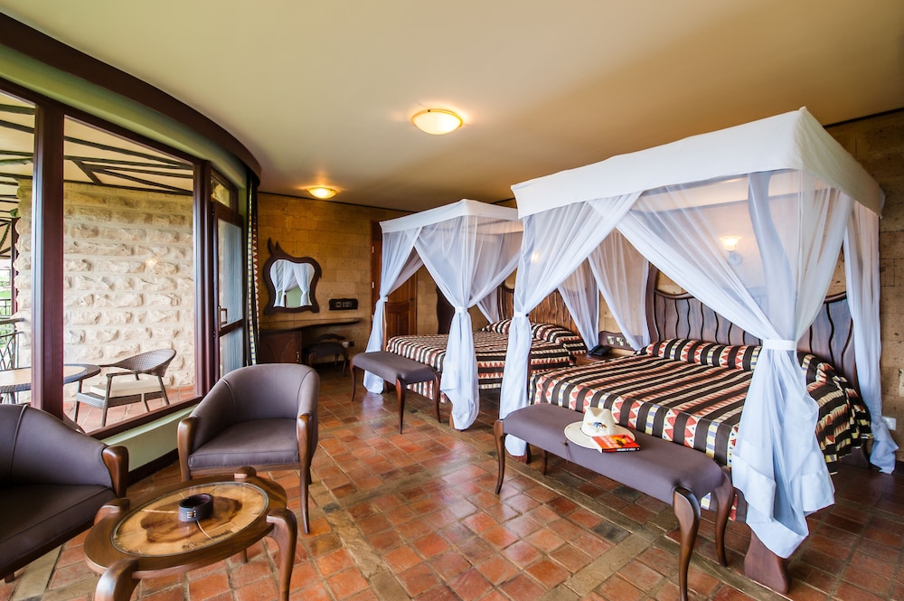 Lake Nakuru Sopa Lodge 4/21