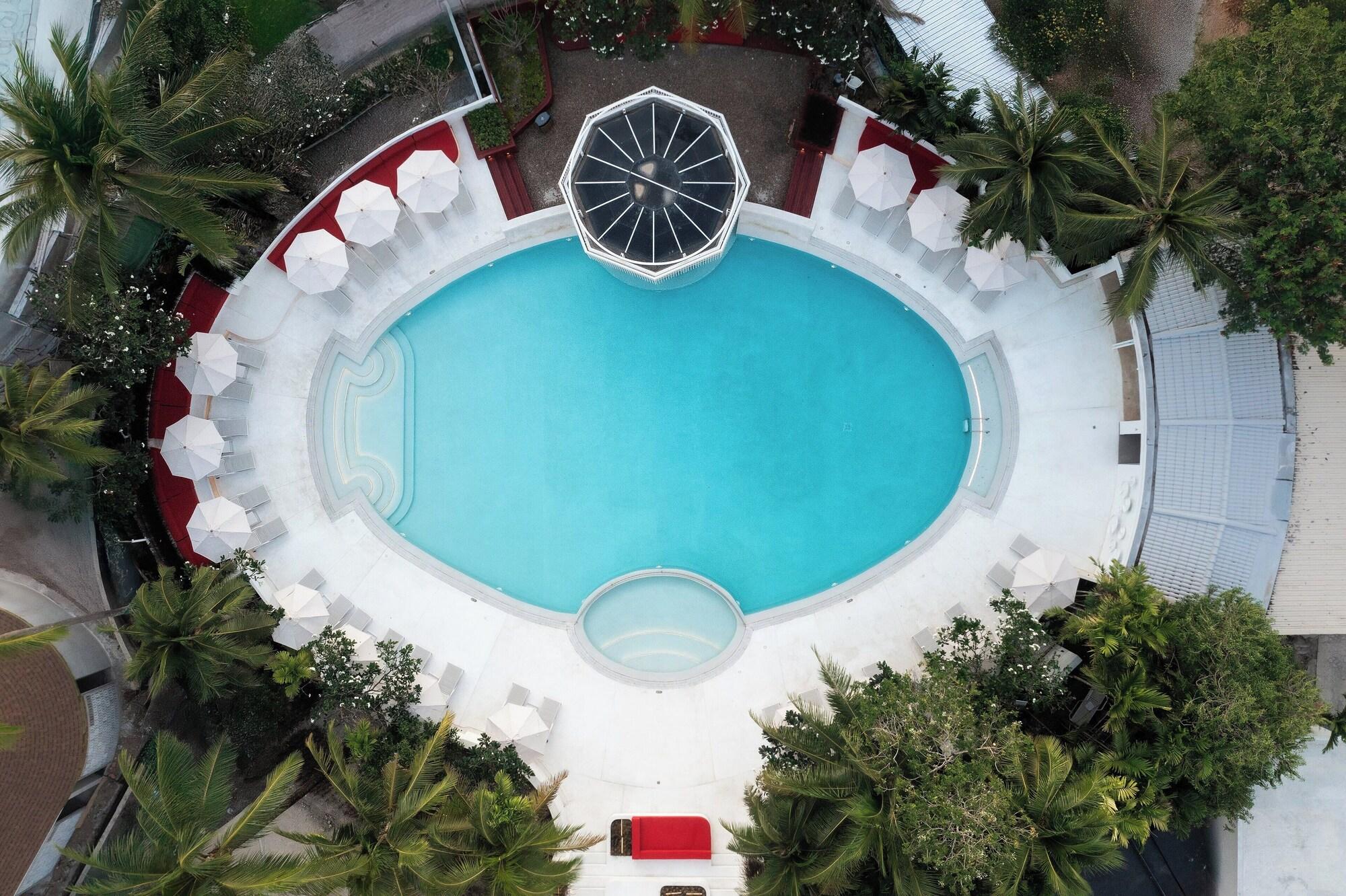 Centara Karon Villas Phuket 52/54