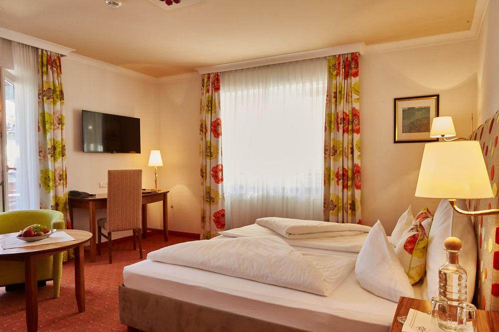 HOTEL NEUHAUS 9/32