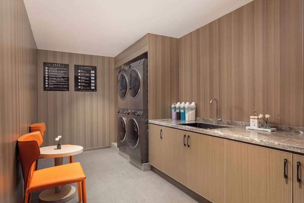 Ramada Encore by Wyndham Wuhan Int'l Conference Center 30/33