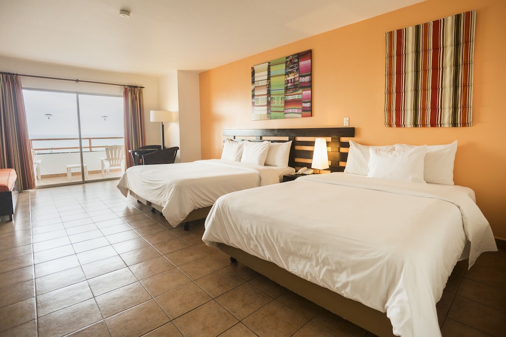 Royal Decameron Mompiche 13/48