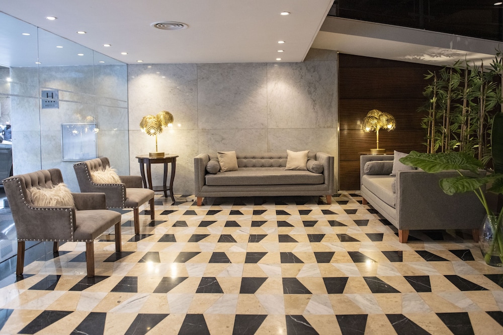 Grand King Hotel 38/55