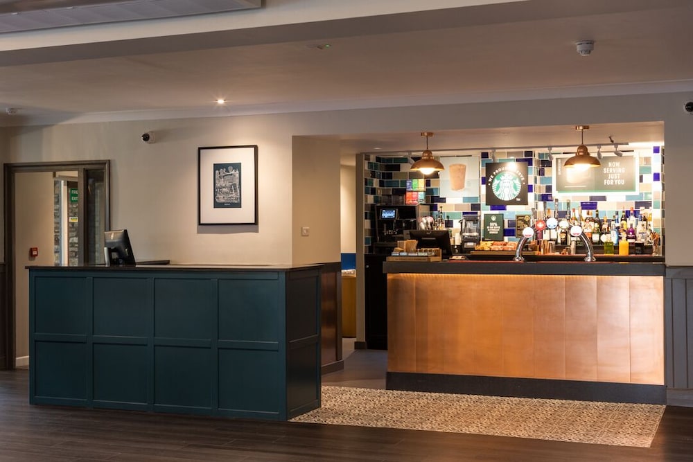 Almondsbury Interchange Hotel 3/31